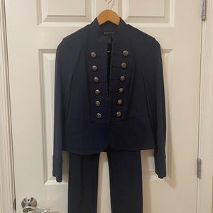 INC/ Women’s pant suit Size PS